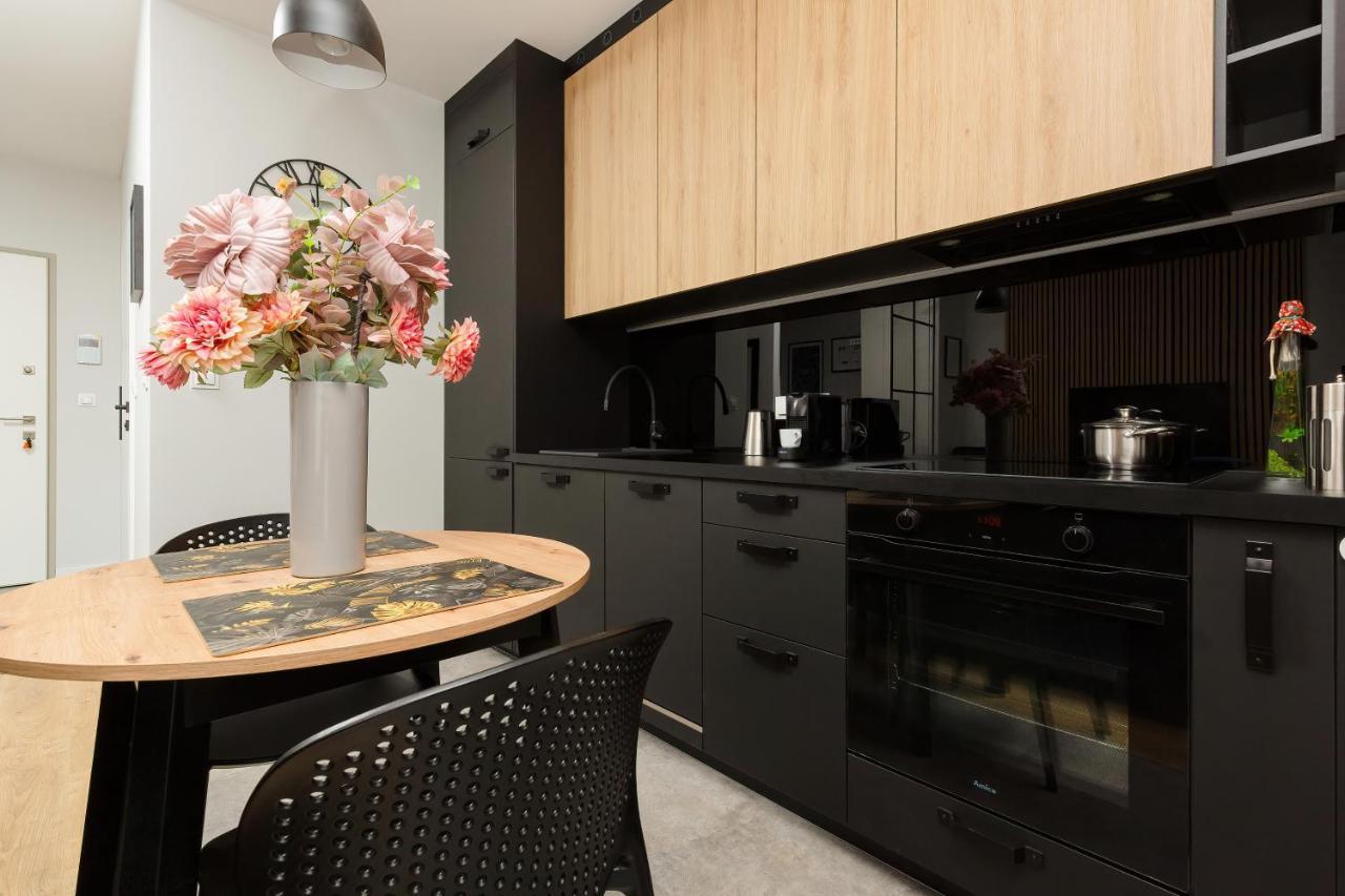 Moduo Gardens Apartment By Renters Prestige Warsaw Ngoại thất bức ảnh